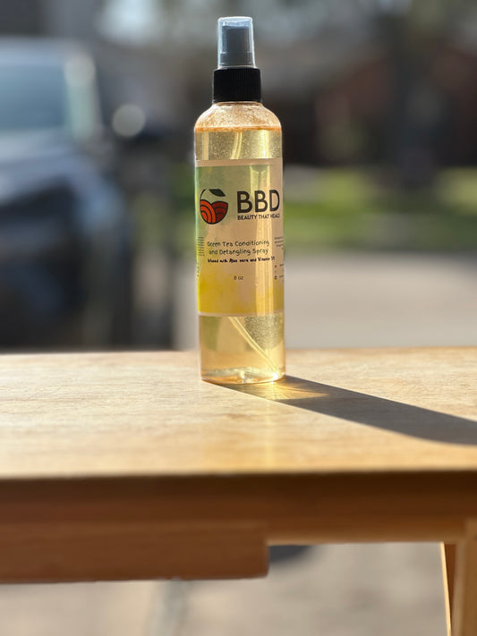 Green tea detangling spray