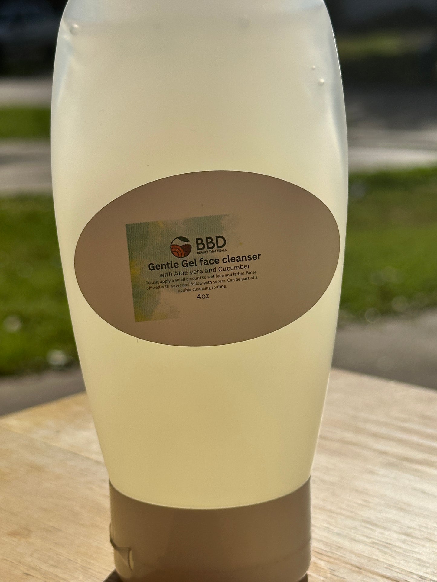 Gel face cleanser