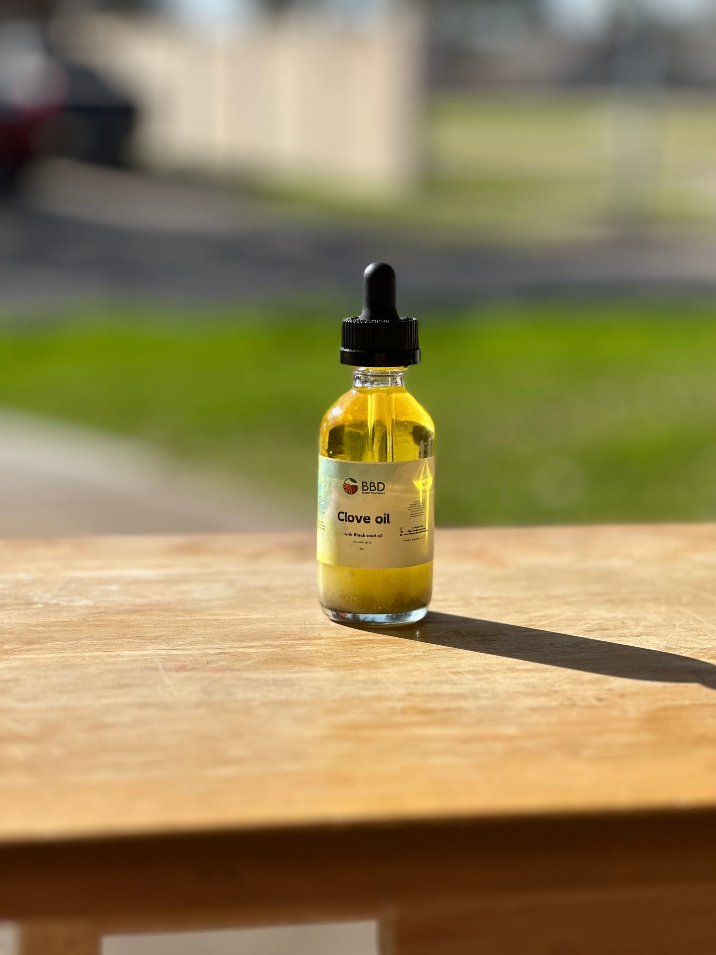 Clove hair and scalp oil